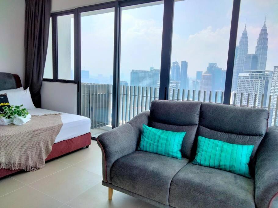 Colony Residence Klcc By Homebrickz Kuala Lumpur Exterior photo